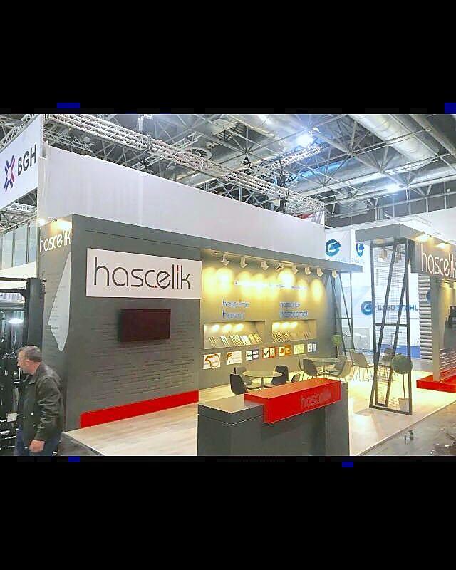 Hasçelik exhibition stand at Wire Düsseldorf 2018: A Wire Düsseldorf stand integrating large-scale brand surfaces with product display and hospitality
