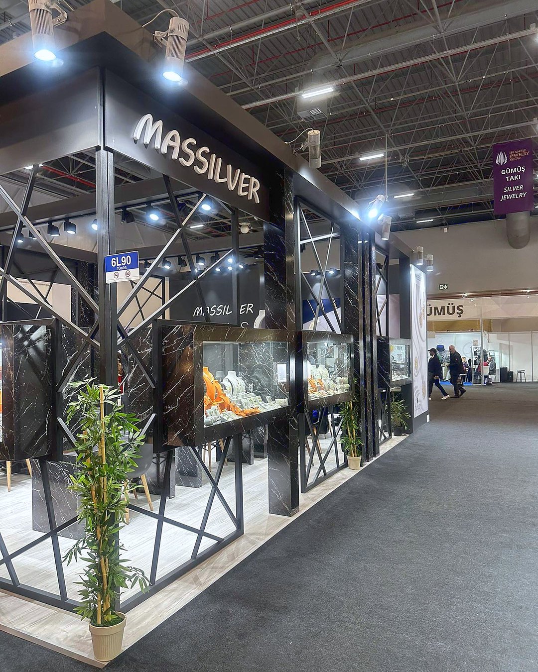 Massilver Messestand auf der Istanbul Jewelry Show 2023, Perspektive 3