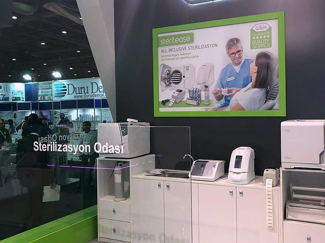 W&H exhibition stand at IDEX Istanbul 2018, completed view 4