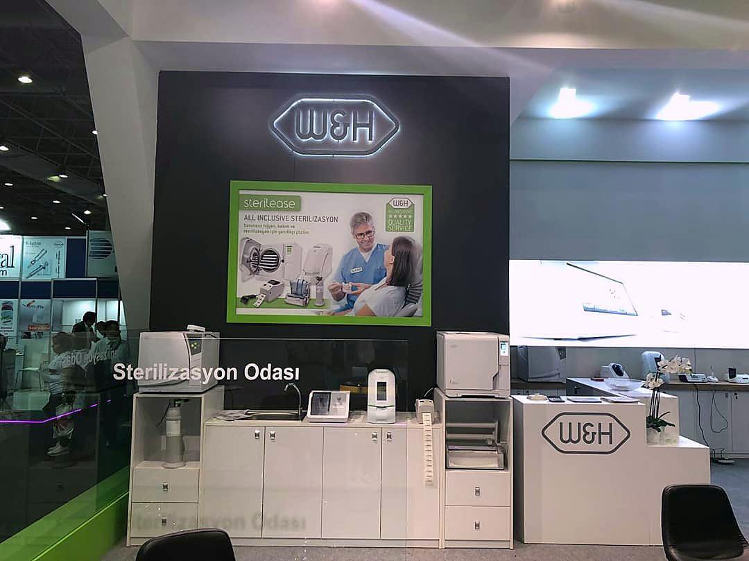 W&H exhibition stand at IDEX Istanbul 2018, completed view 5